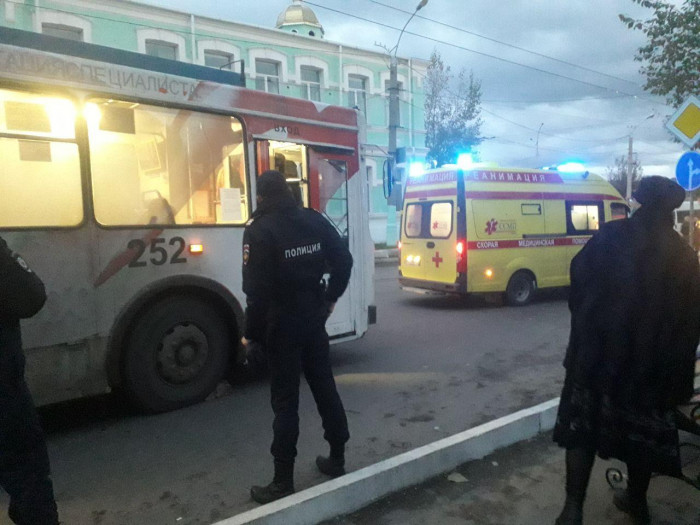 Троллейбус сбил пешехода на переходе в центре Читы