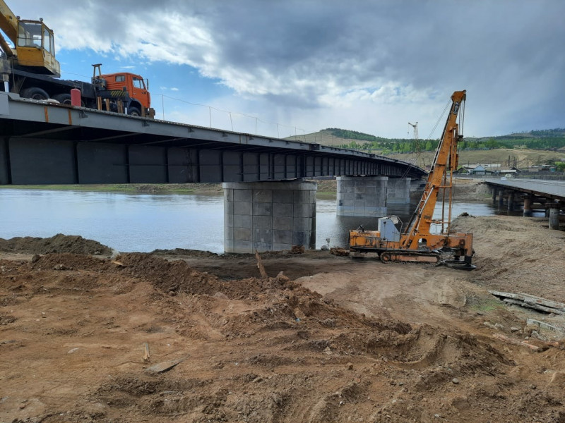 Подрядчик почти на 80% реконструировал мост в Дарасуне