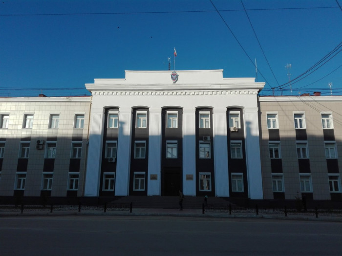 Неизвестные от имени читинца Захарова угрожали взорвать здание ФСБ в Якутии