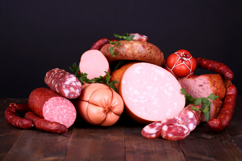 Жители Забайкалья едят колбасу чаще, чем жители всей России