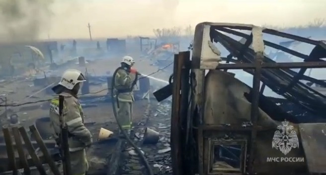Следственный комитет возбудил уголовное дело из-за возгорания жилых домов в Борзе