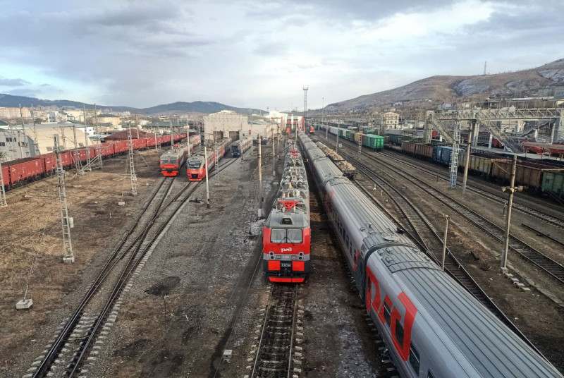 Поезда Забайкальской железной дороги 14 раз выезжали тушить степные и лесные пожары