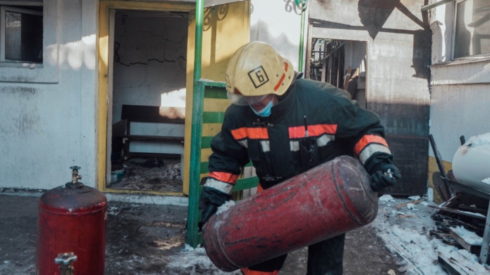 Пожарные оперативно ликвидировали возгорание в частном доме в Чернышевске