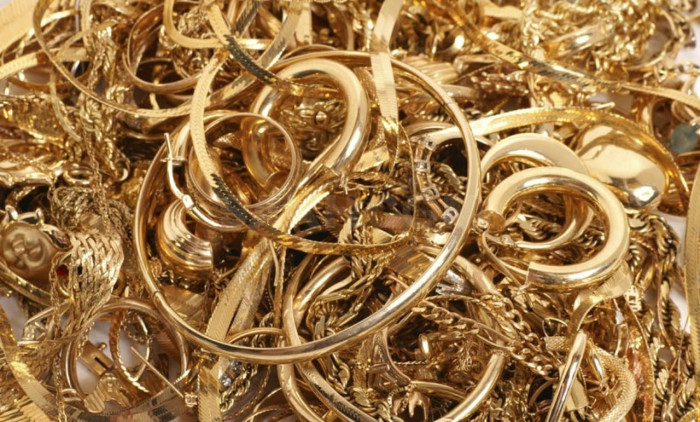 Житель Краснокаменска украл золотые украшения почти на 400 тыс. руб.