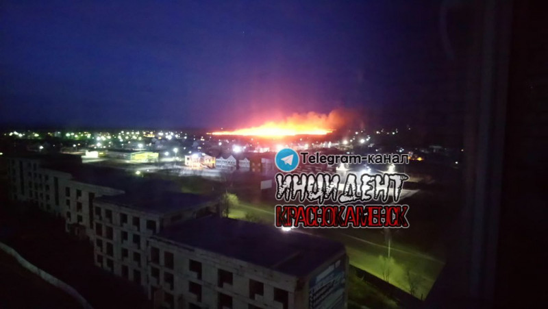 Большой степной пожар разгорелся на окраине Краснокаменска в Забайкалье