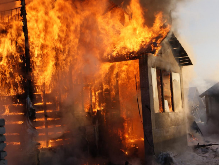 Восемь человек погибли на пожарах за новогодние праздники в Забайкалье