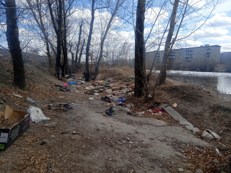 Стоянка бездомных, находится в нескольких шагах от бывшей свалки. Фото ZabNews