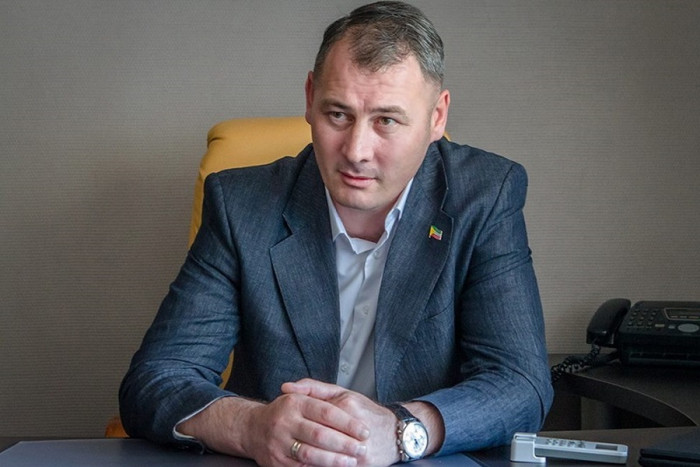 Сапожников заявил, что не знал о долях его зама Гуцула в частных фирмах