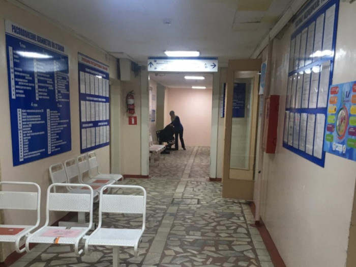 Больших очередей нет по вечерам в моноклинике для больных COVID в Чите