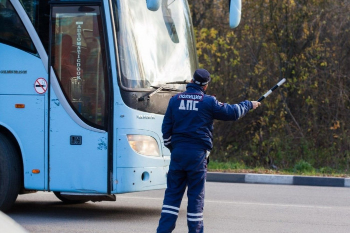 Инспекторы ДПС сняли пьяного водителя автобуса с рейса в Оловяннинском районе Забайкалья