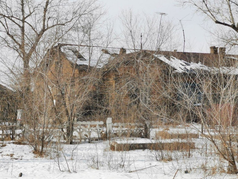 Следователи проверят состояние 100-летнего аварийного дома в Забайкалье, в котором живёт 5 семей