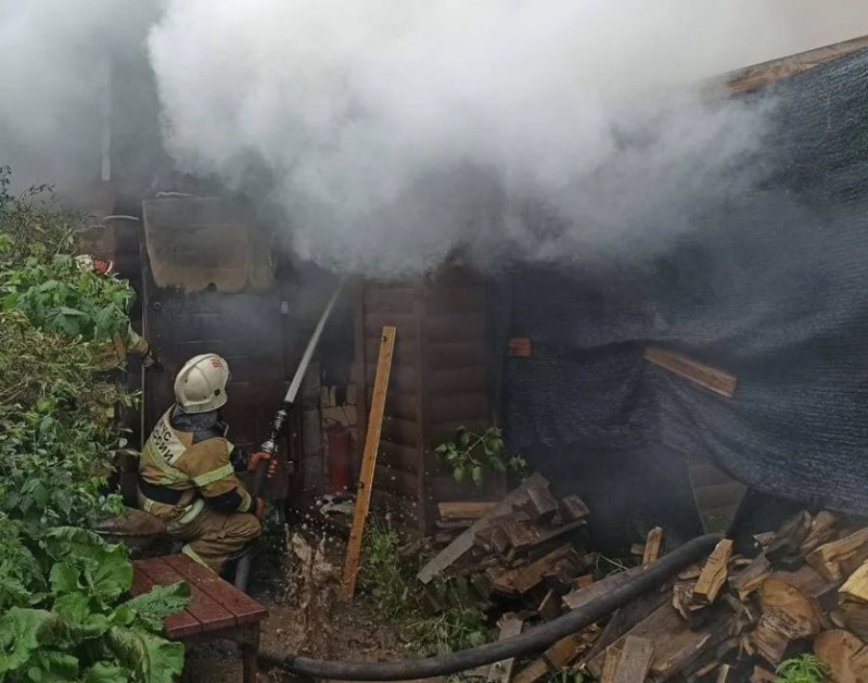 Пожар бани произошёл ночью в Ингодинском районе Читы - всего с начала мая сгорело 42 бани