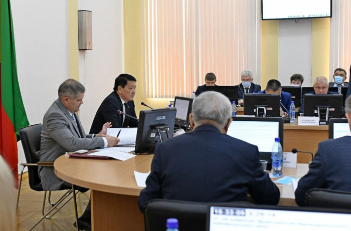 Депутаты заксобрания Забайкалья начали читать проект бюджета на 2022 год