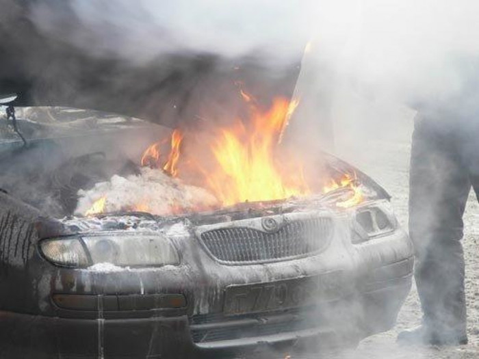 Пенсионер из Читы сжёг машину бывшей супруги из-за ревности
