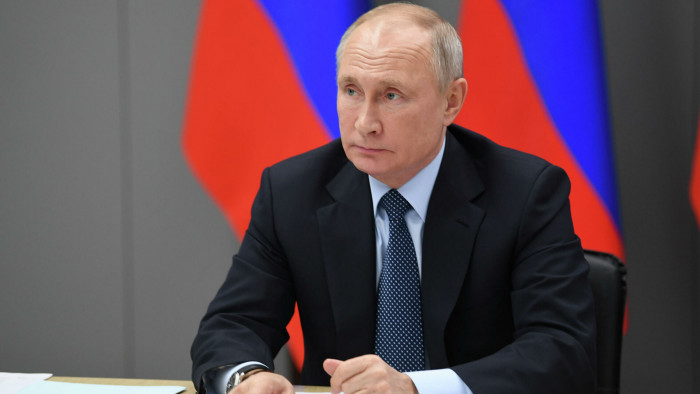 Путин поддержал предложение ввести в России нерабочие дни с 30 октября по 7 ноября