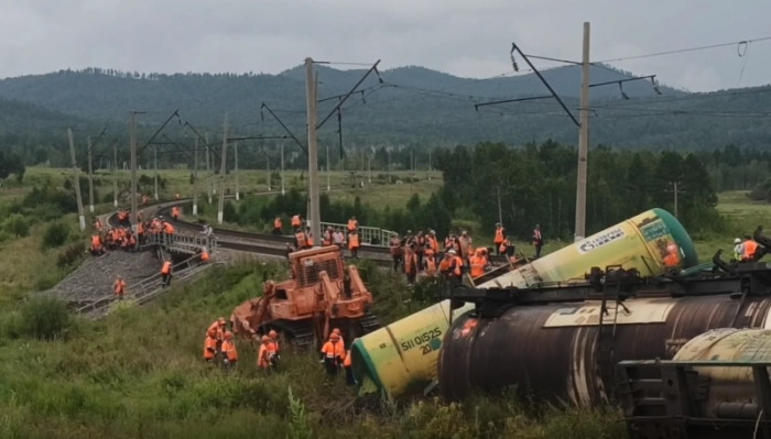 Причиной схода поездов в Чернышевском районе Забайкалья стал ошибочный сигнал светофора