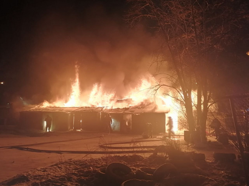 Пожарные смогли потушить пожар на Кайдаловской в Чите спустя 45 минут