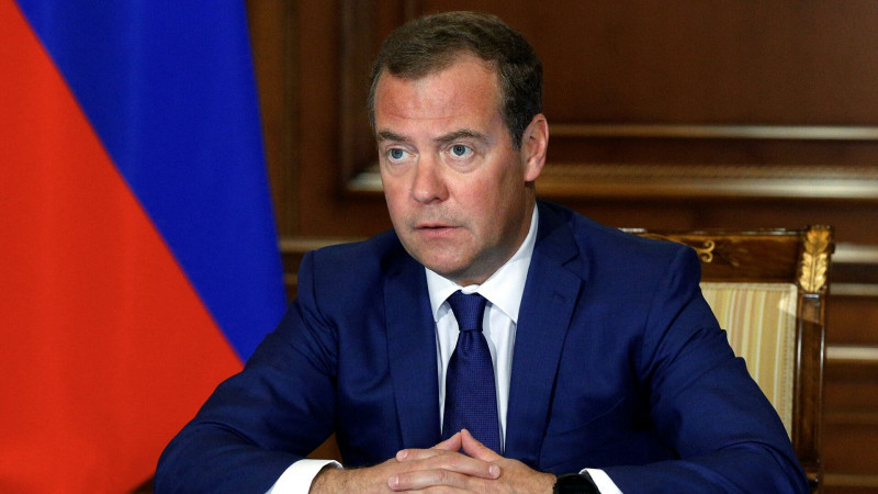 Необходимости локдауна в России нет – Медведев