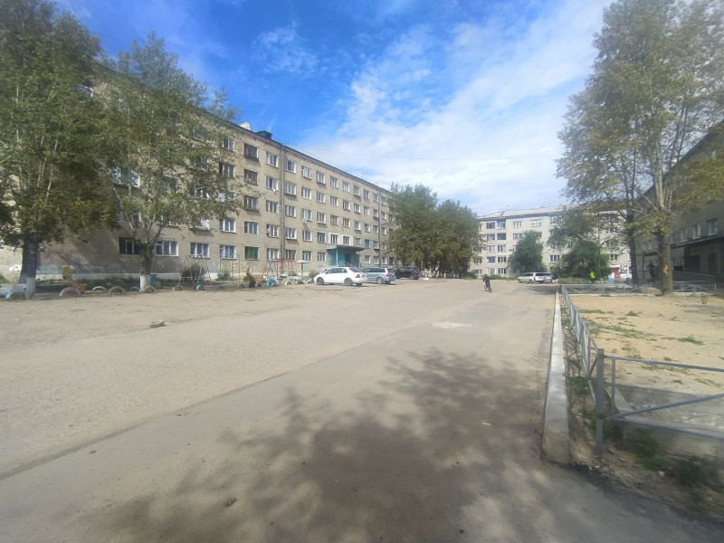 Двор между общежитиями на улице Ползунова