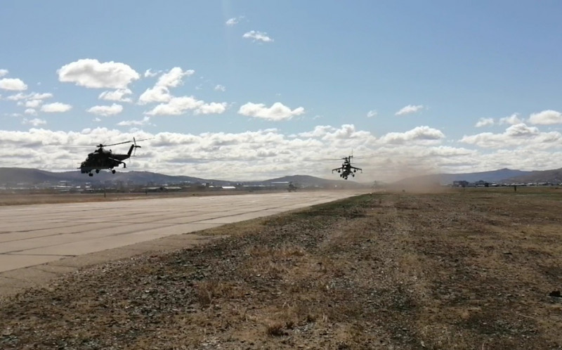 Экипажи вертолётов ВВО повысили свою боеспособность во время парных полётов в Забайкалье