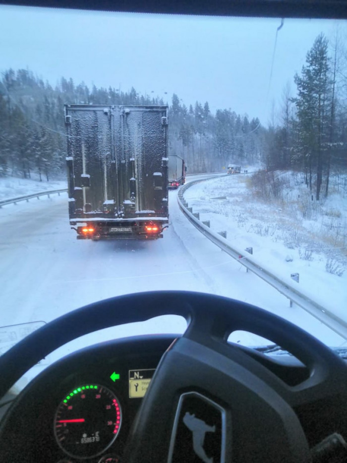 ГИБДД Забайкалья просит водителей быть осторожными из-за снега