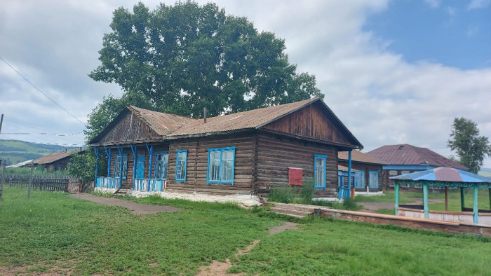 Активисты «Единой России» продолжают проверять школы в районах Забайкалья