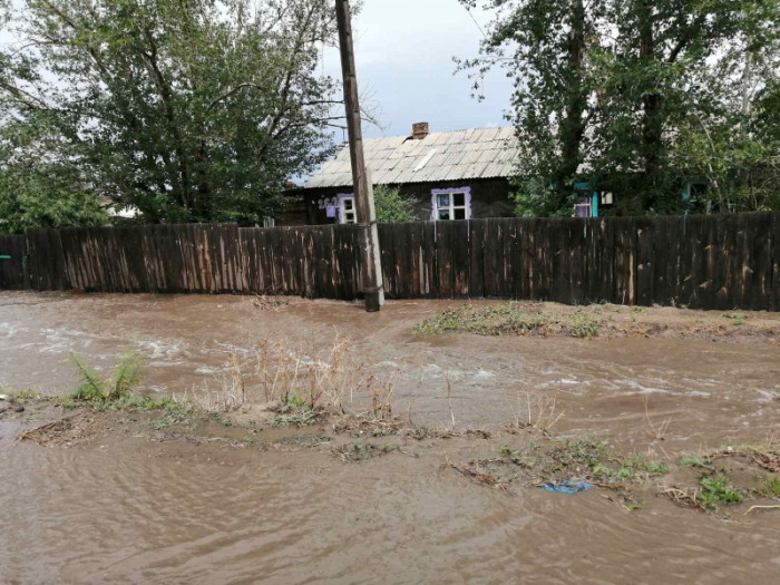16 придомовых участков подтопило в Забайкальске из-за дождей