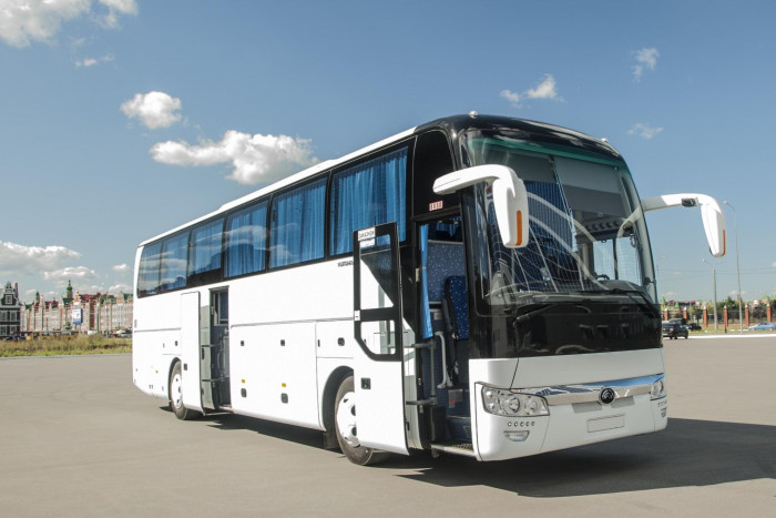 Комфортабельные автобусы закупили для перевозки сотрудников Быстринского ГОКа