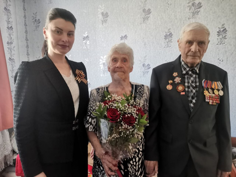 Инна Щеглова и Николай Леонтьевич Богодухов с женой