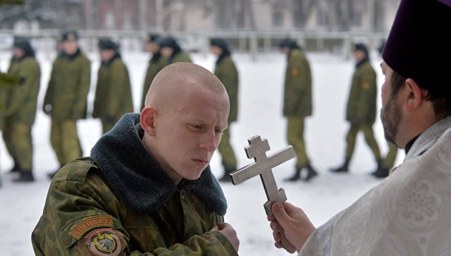 Полсотни забайкальских военных пожелали креститься на спецоперации в один день