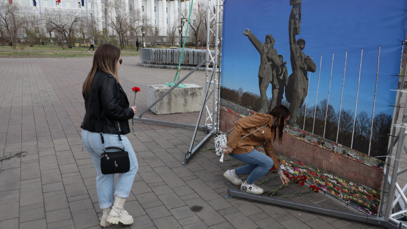 Баннер с изображением памятника Освободителям Риги. Фото пресс-службы правительства Забайкалья