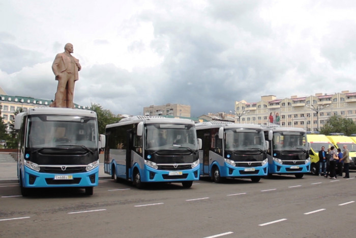 Городская администрация продолжает искать водителей на новые автобусы в Чите