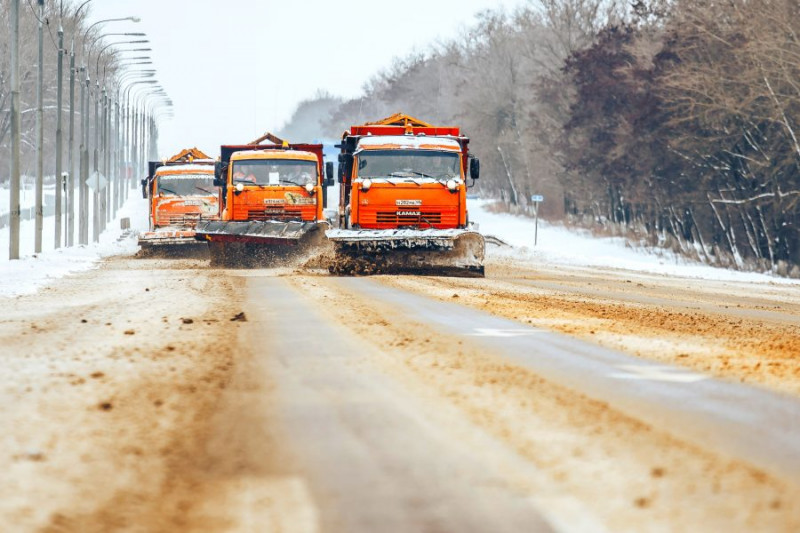 39 машин выехали убирать снег на федеральных трассах в Забайкалье