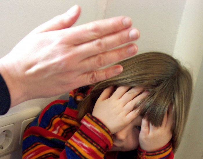 Воспитателя детдома, которая обвиняется в истязании детей, арестовали в Забайкалье