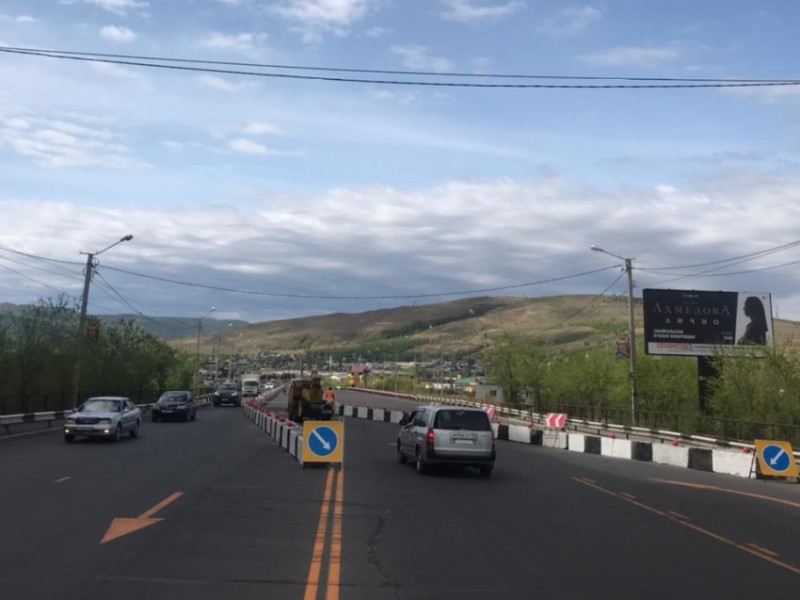 Схему движения по мосту на улице Богомягкова в Чите изменили из-за ремонта
