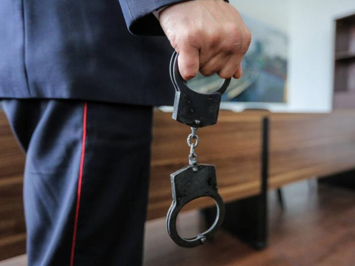 Экс-начальника отдела полиции из Забайкалья приговорили к 10 годам лишения свободы за кражу шуб