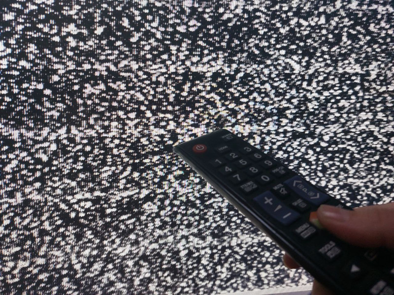 Белый шум в телевизоре фото
