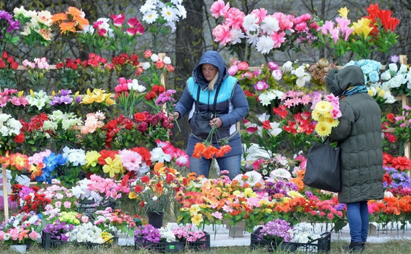 Стали известны места продажи цветов к родительскому дню в Чите