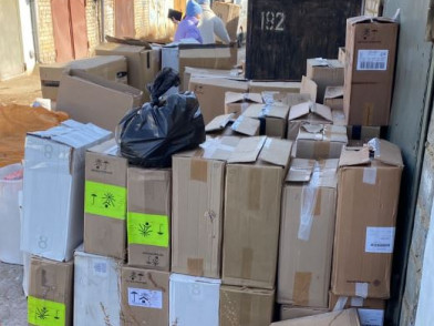 Полиция нашла в гараже у жителя Читы поддельные сигареты на 8 млн рублей