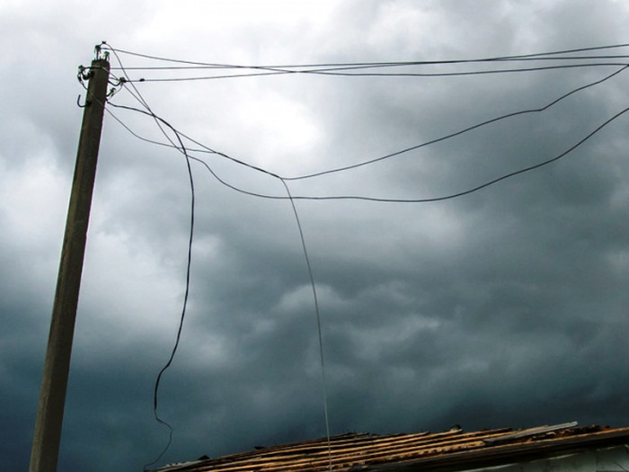 Изношенность электросетей стала основной причиной отключений света из-за урагана в Забайкалье