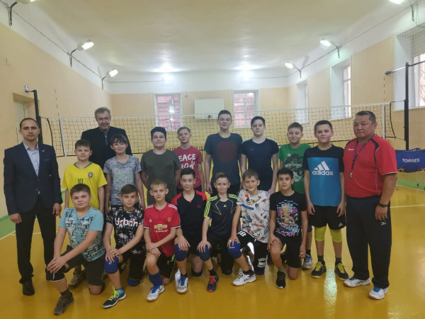Юные читинские волейболисты получили спортзал через год после закрытия Дворца спорта
