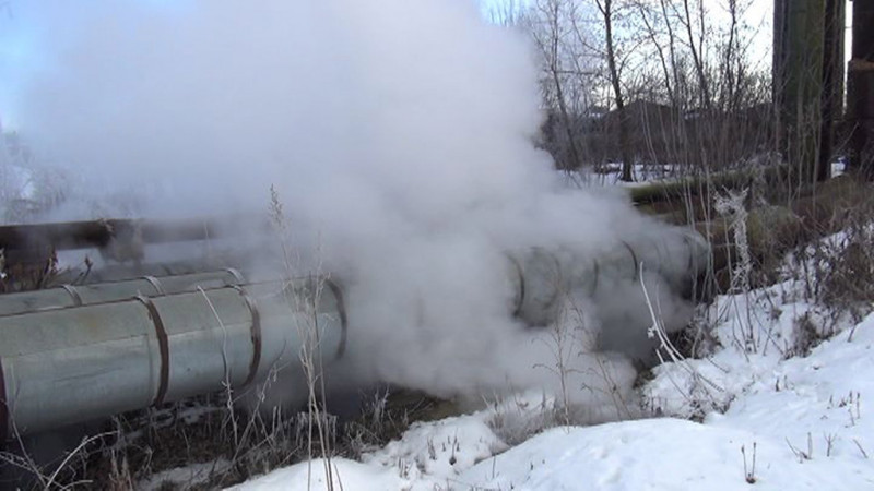 Замерзший неделю назад трубопровод в Краснокаменске отогрели паром – минЖКХ Забайкалья