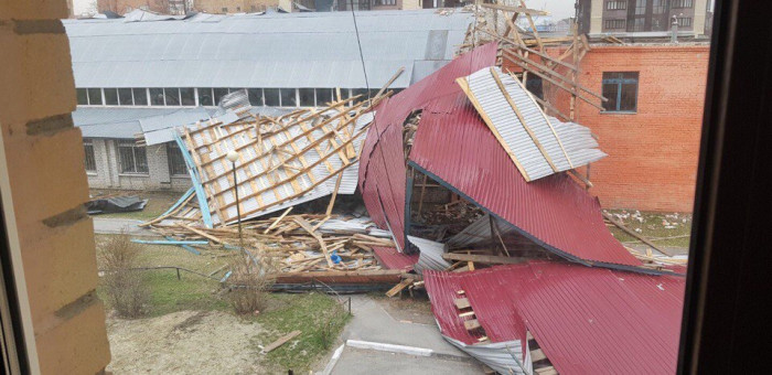 Всего 14 из 216 пострадавших из-за мартовского ветра объектов восстановили в Забайкалье