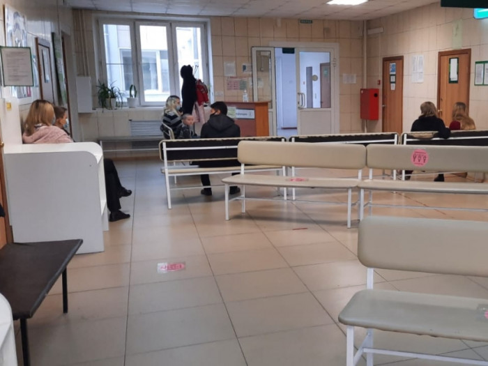 Поликлинику в Чите перепрофилировали под пациентов с гриппом из-за роста заболеваний