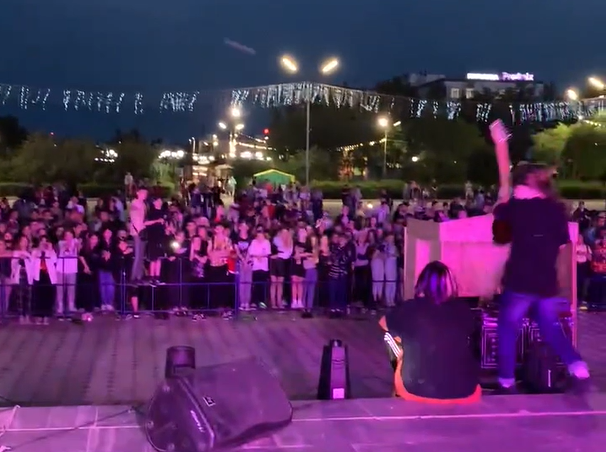 Пьяный звукорежиссёр сорвал выступление группы SVMSARA на рок-фестивале в Краснокаменске