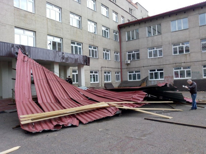 На ремонт пострадавших от урагана соцучреждений в Забайкалье выделят 100 млн руб.