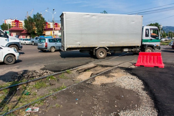 Движение на перекрёстке улиц Ярославского и Лазо в Чите ограничат до 29 августа