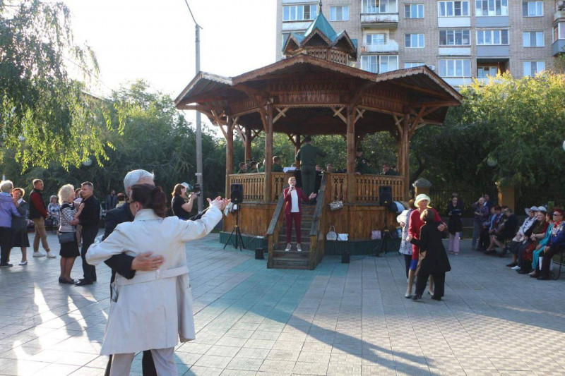 Танцевальные вечера в парке ОДОРА для ветеранов начнутся с 25 мая каждый четверг