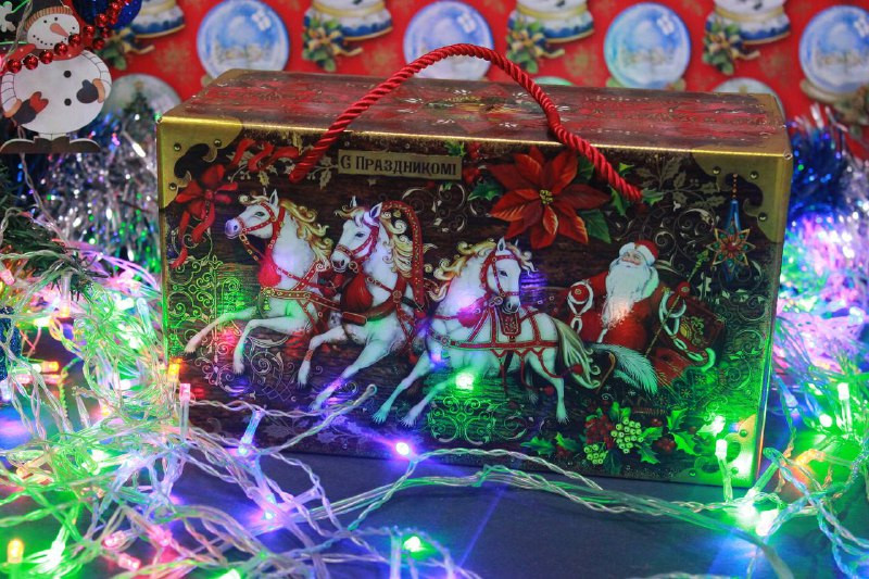 Новогодние подарки от 180 рублей поступили в «Галактика Sweets»