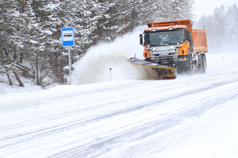 Более 40 единиц техники расчищают снежные заносы на федеральных трассах в Забайкалье